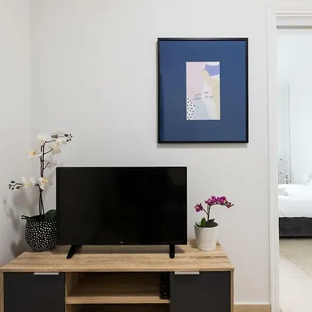 Two Bedroom Flat At Lycabettus Hill