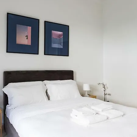 Two Bedroom Flat At Lycabettus Hill